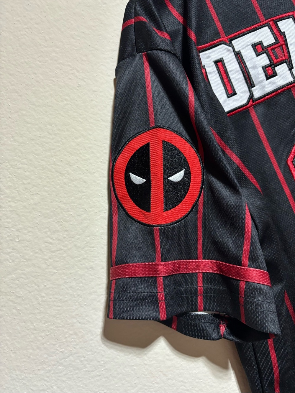 Marvel Black & Red Team Deadpool Baseball Jersey - Picture 3 of 5